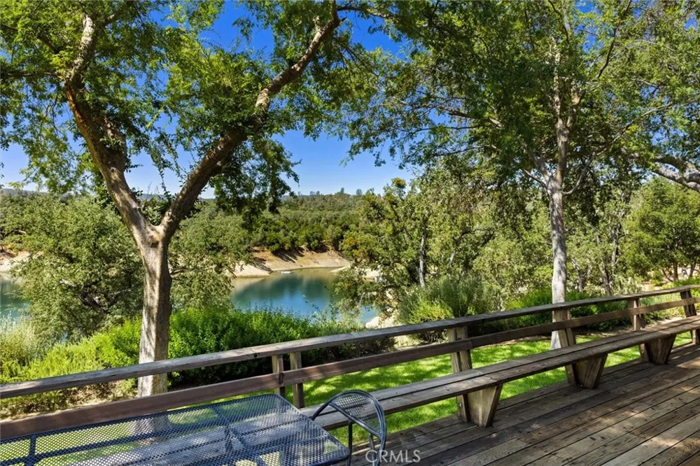 7172 Town Creek Paso Robles, CA 93446