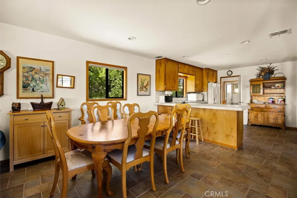 7172 Town Creek Paso Robles, CA 93446