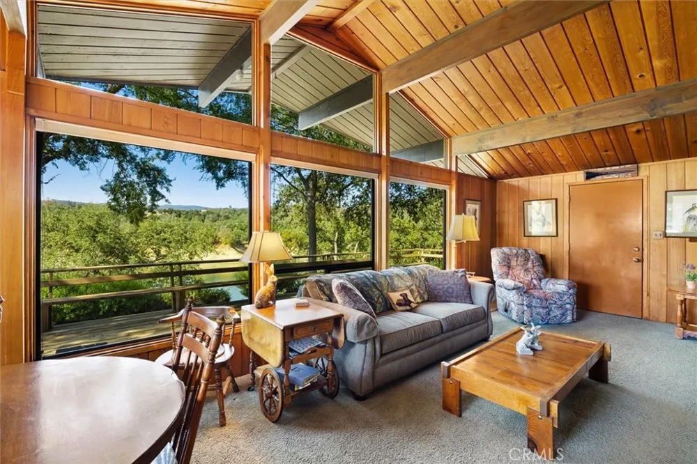 7172 Town Creek Paso Robles, CA 93446