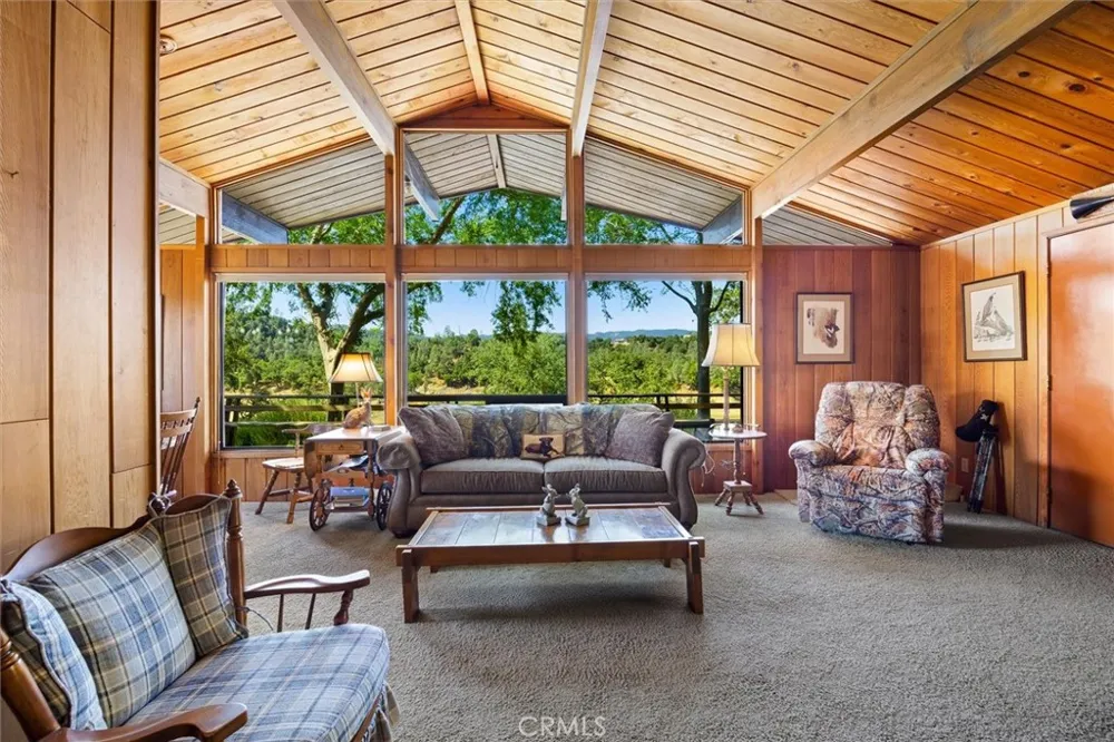 7172 Town Creek Paso Robles, CA 93446