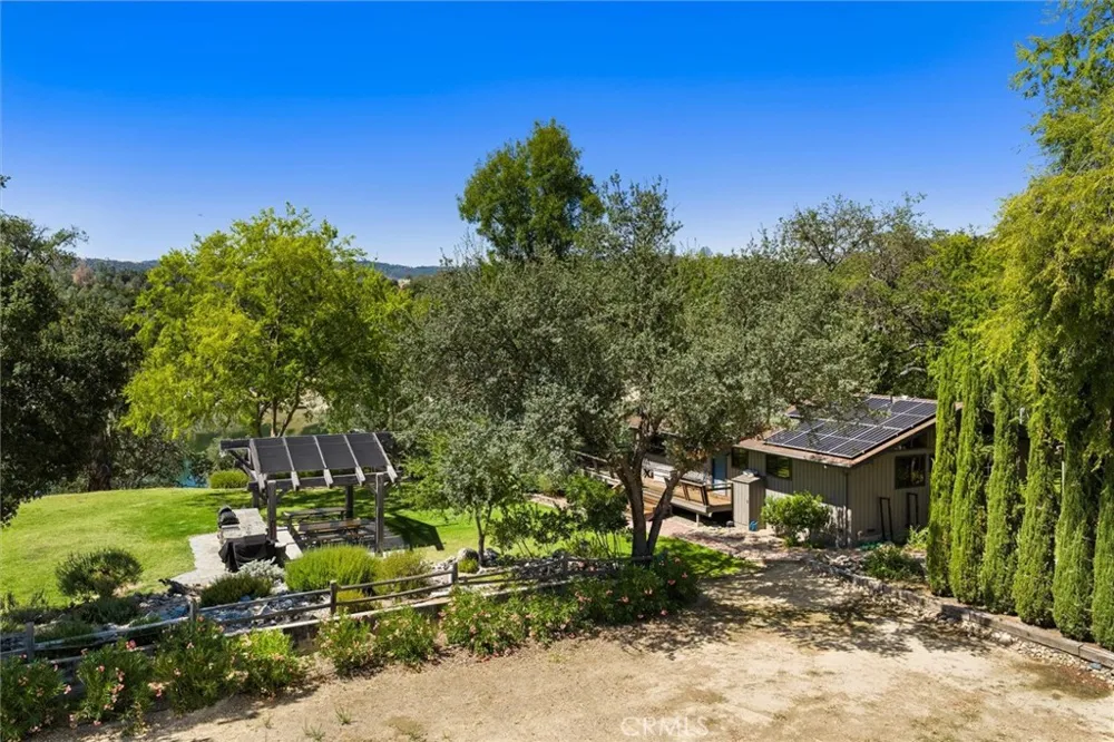 7172 Town Creek Paso Robles, CA 93446