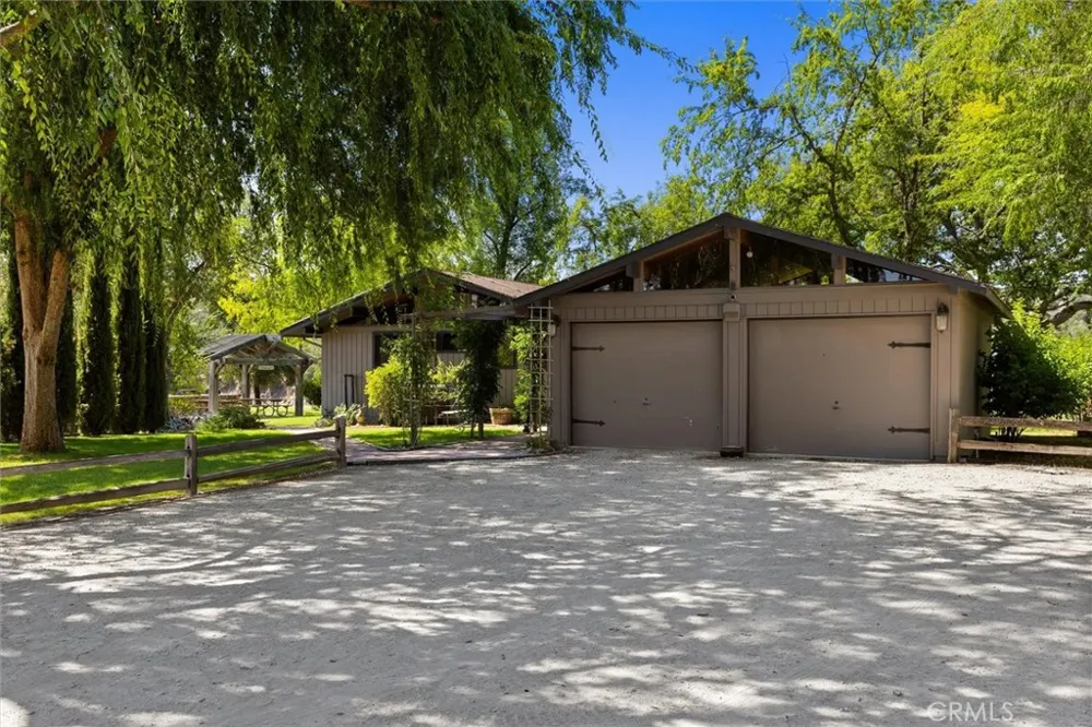 7172 Town Creek Paso Robles, CA 93446