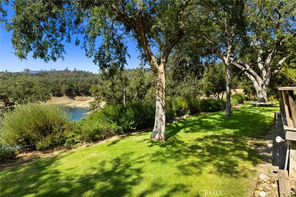 7172 Town Creek Paso Robles, CA 93446