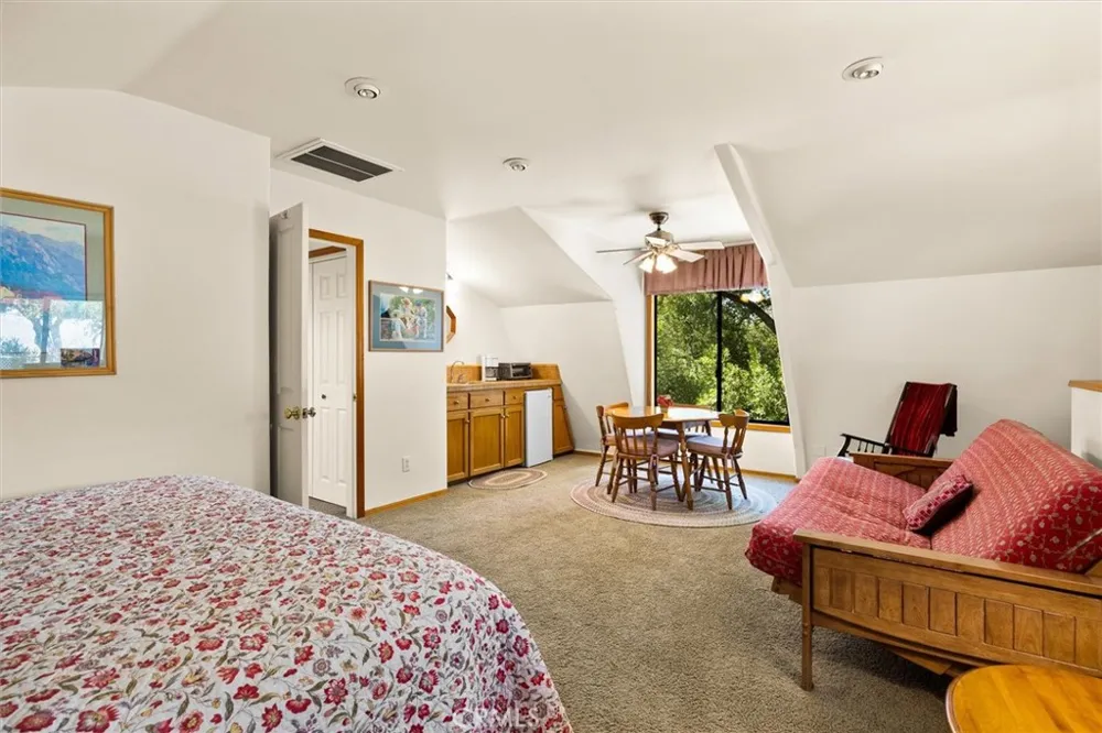 7172 Town Creek Paso Robles, CA 93446