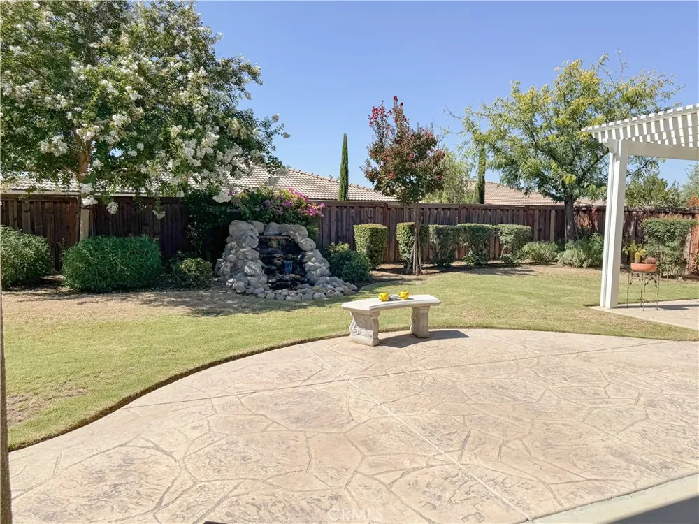 9809 Naples Bakersfield, CA 93306