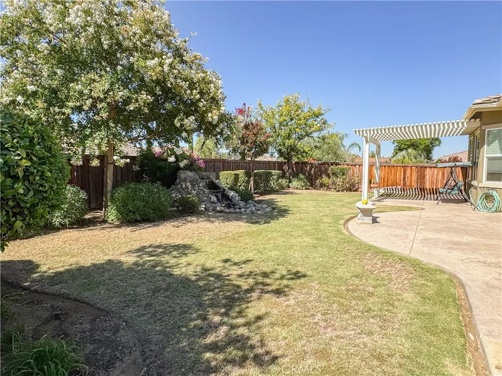 9809 Naples Bakersfield, CA 93306