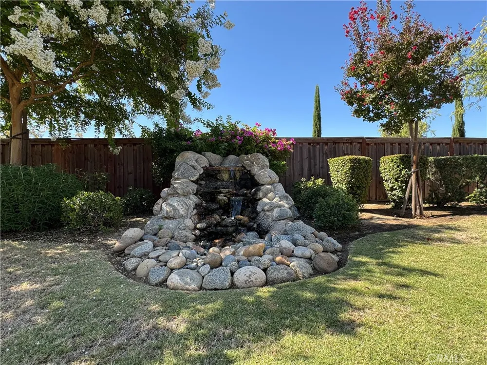 9809 Naples Bakersfield, CA 93306