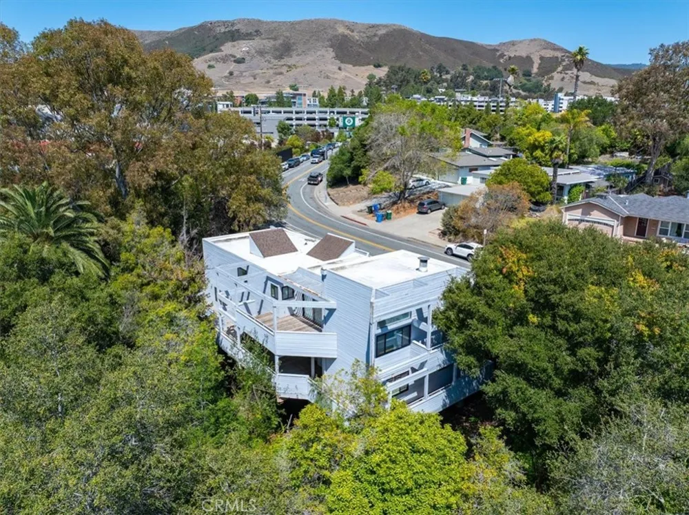 31 Hathway Avenue San Luis Obispo, CA 93405