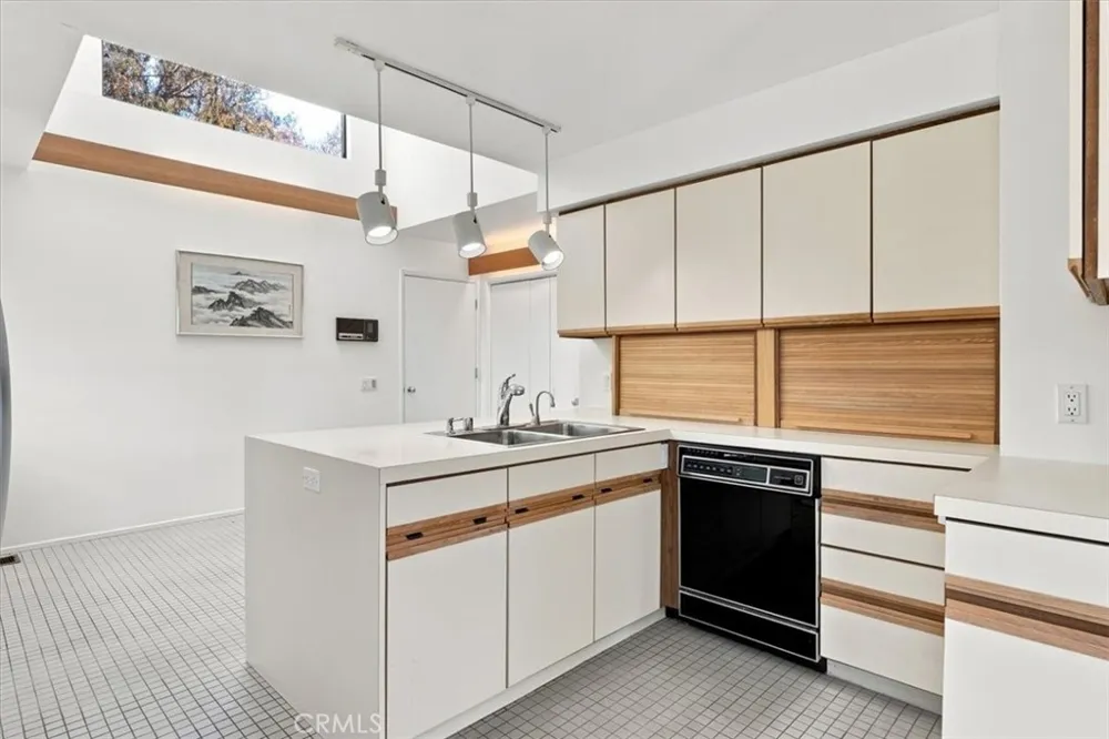 31 Hathway Avenue San Luis Obispo, CA 93405
