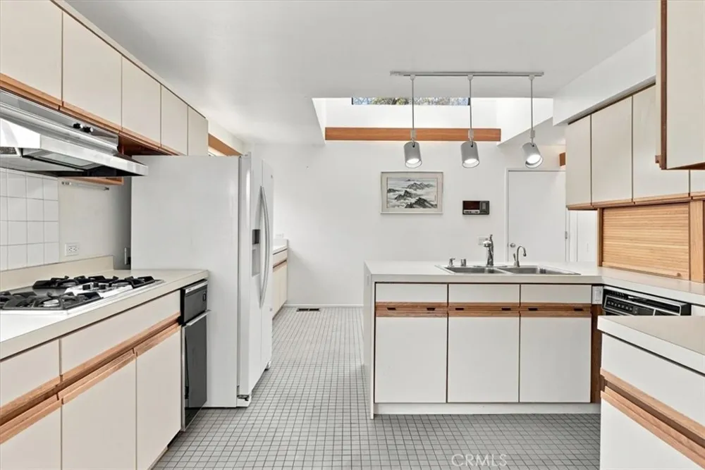 31 Hathway Avenue San Luis Obispo, CA 93405