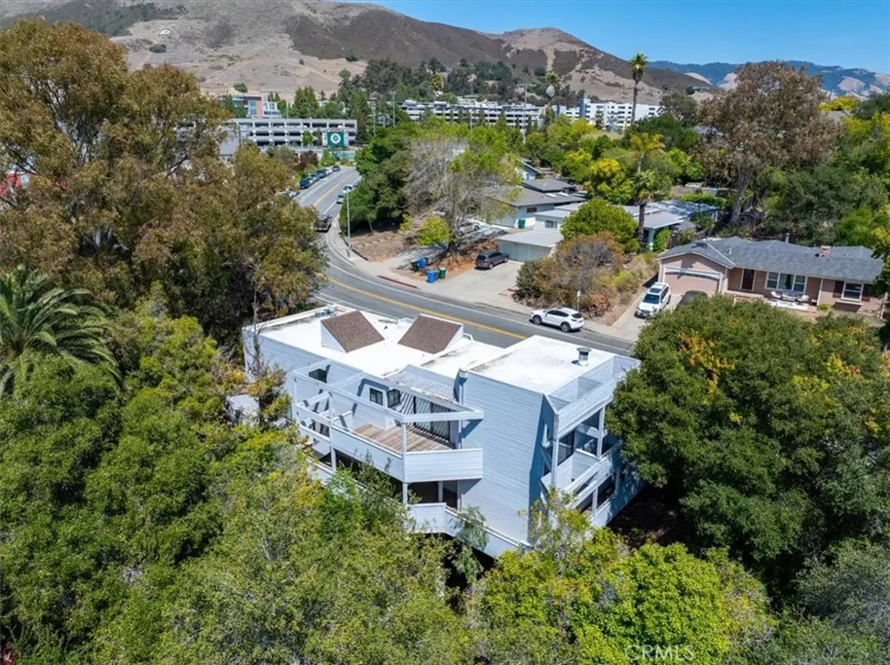 31 Hathway Avenue San Luis Obispo, CA 93405