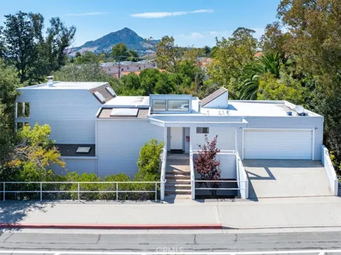 31 Hathway Avenue