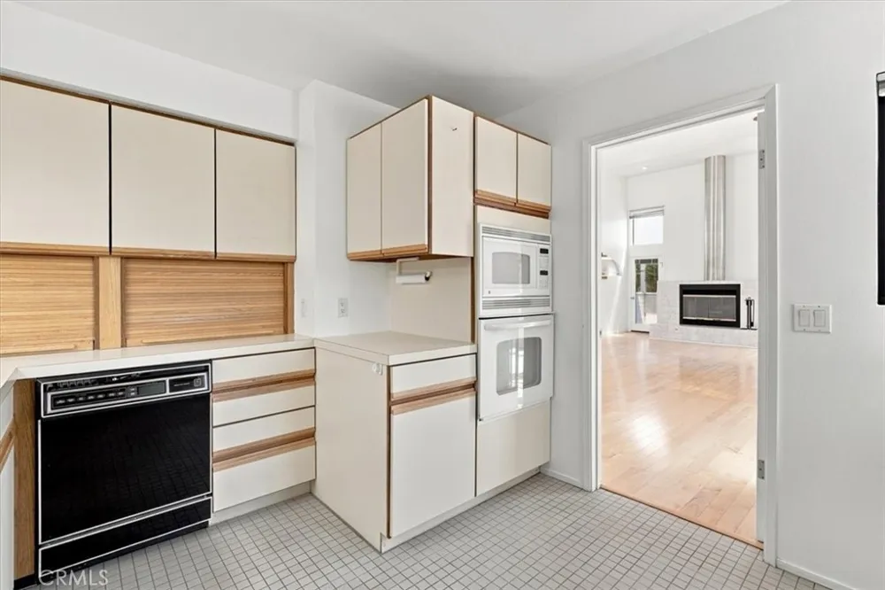 31 Hathway Avenue San Luis Obispo, CA 93405