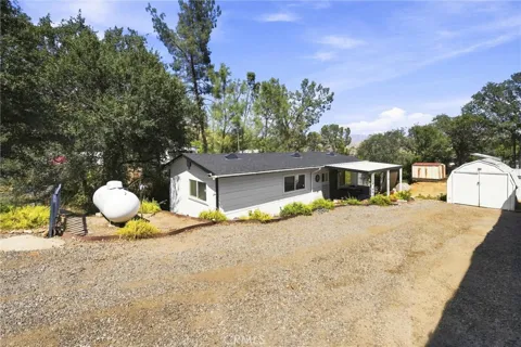 32 Pinebrook