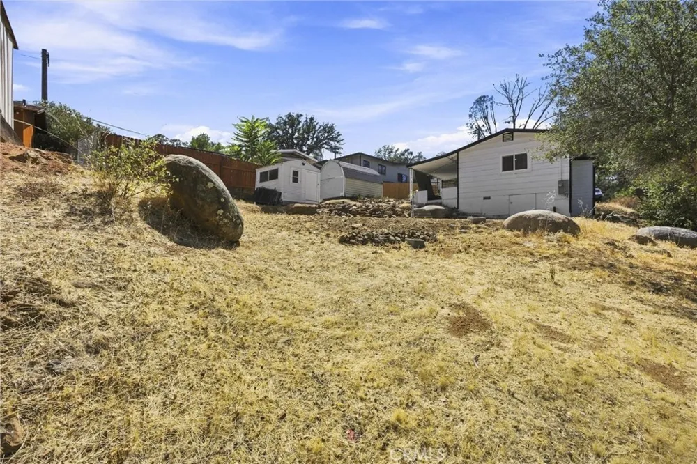 32 Pinebrook Wofford Heights, CA 93285