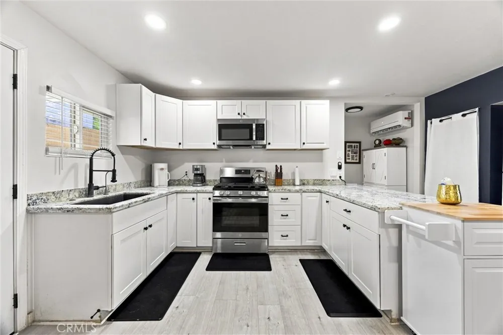 32 Pinebrook Wofford Heights, CA 93285