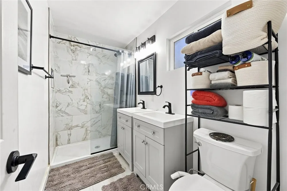32 Pinebrook Wofford Heights, CA 93285