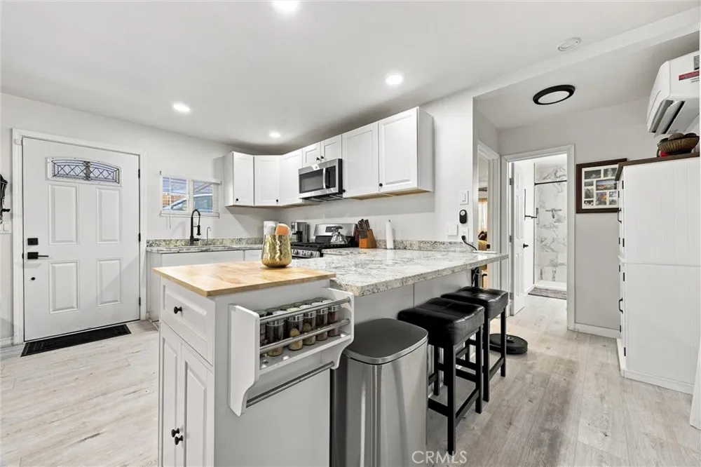 32 Pinebrook Wofford Heights, CA 93285