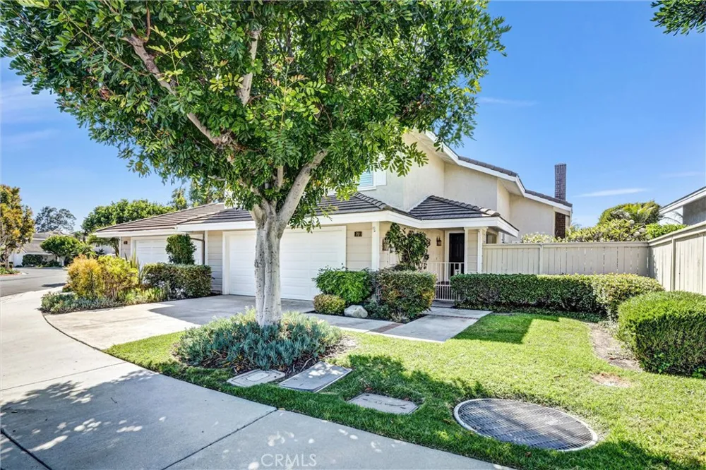 70 Fairlake Irvine, CA 92614