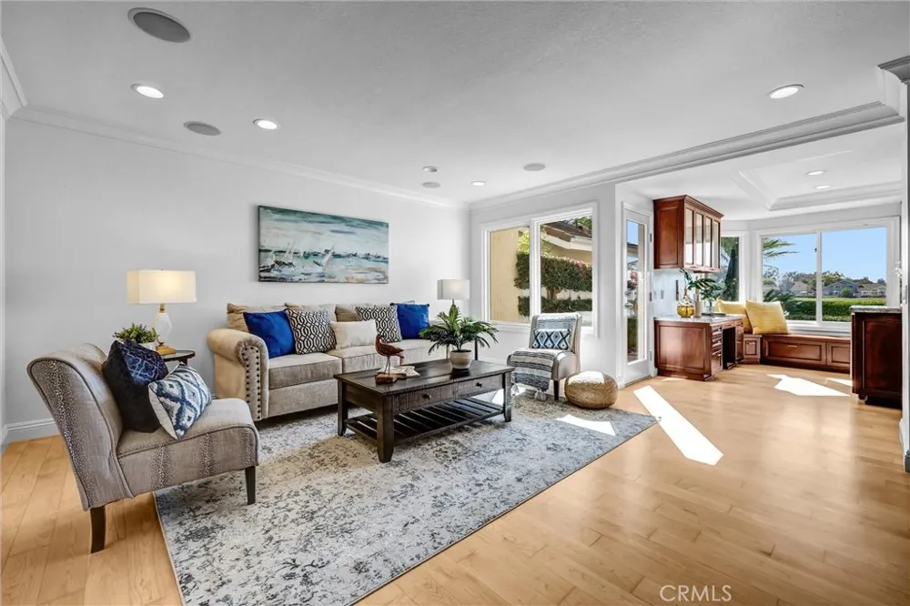 70 Fairlake Irvine, CA 92614