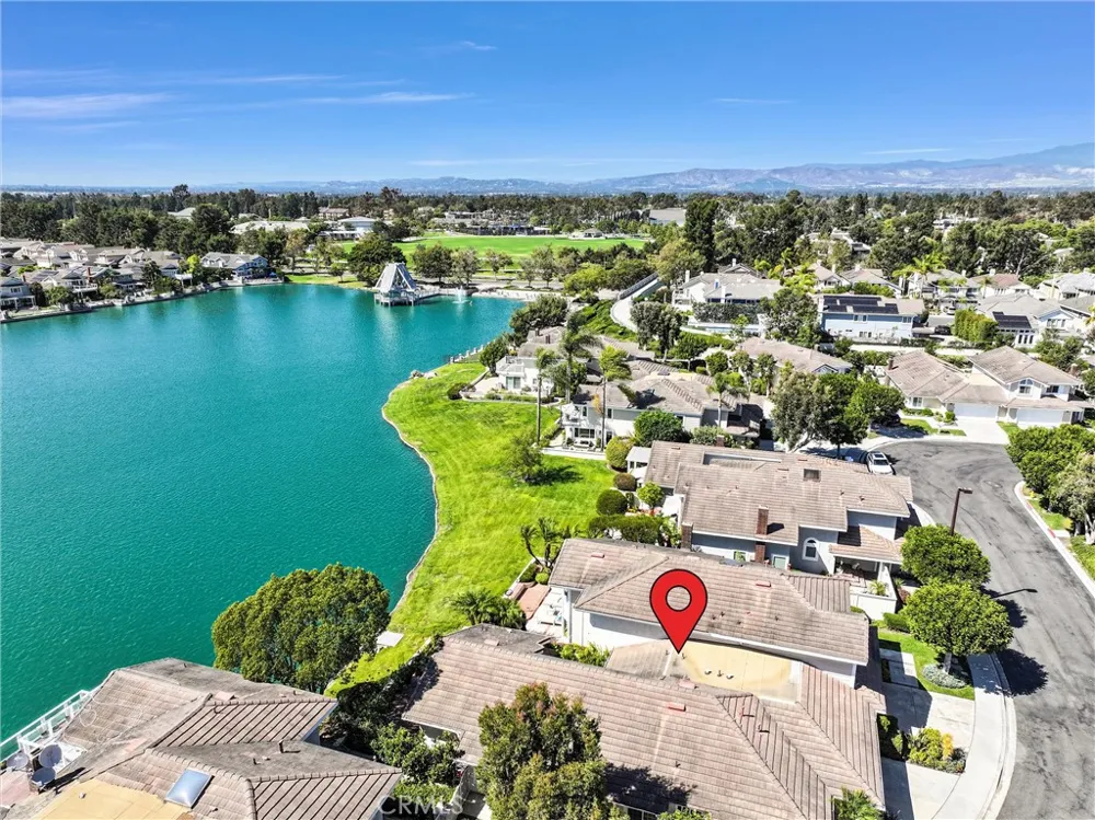 70 Fairlake Irvine, CA 92614