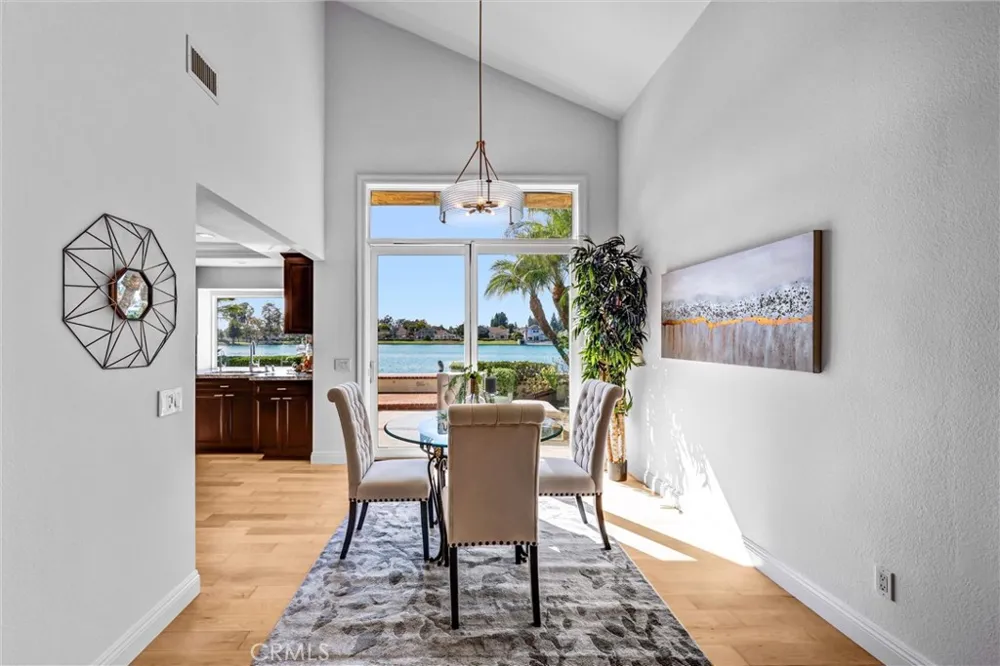 70 Fairlake Irvine, CA 92614