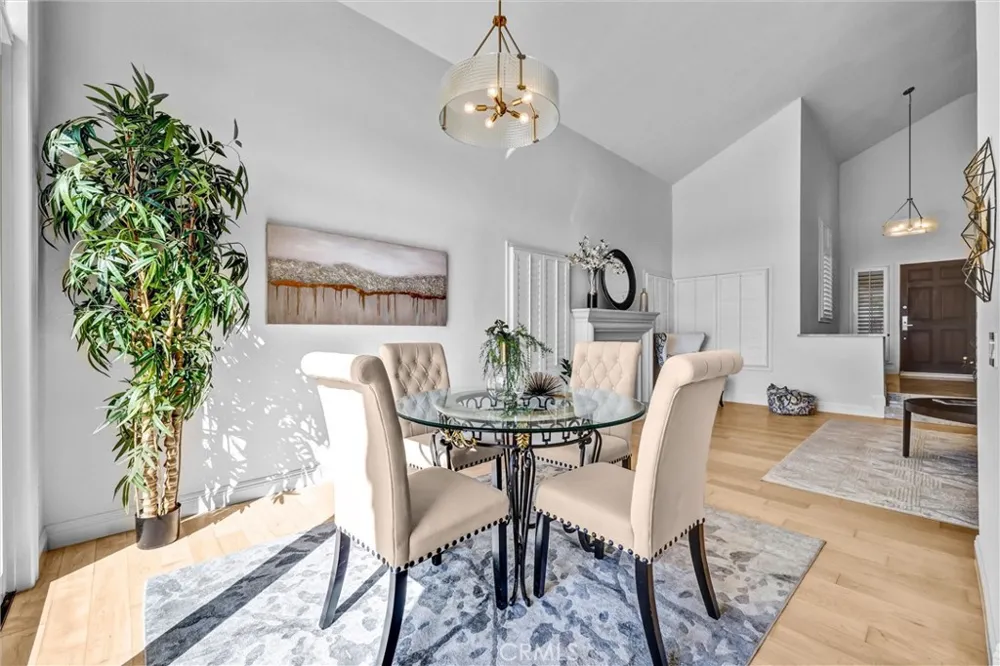 70 Fairlake Irvine, CA 92614