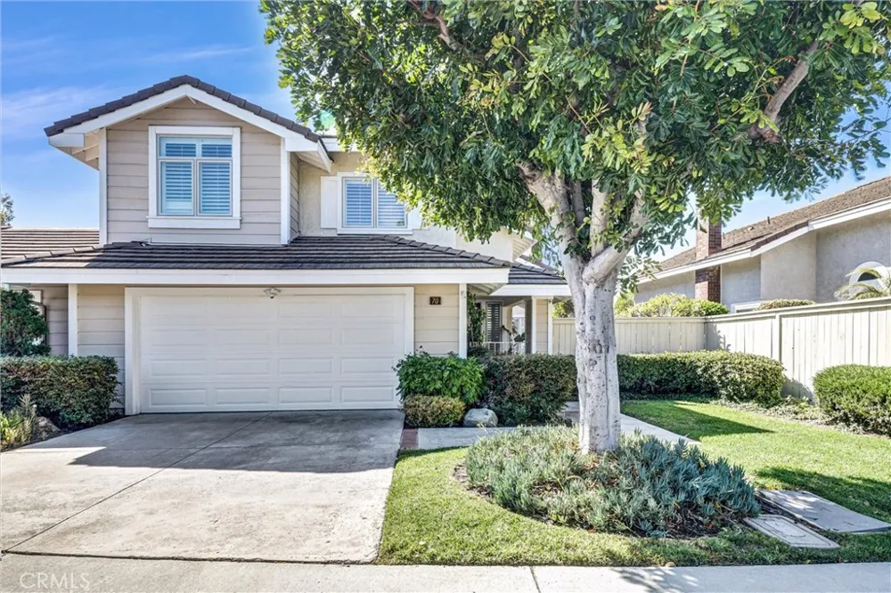 70 Fairlake Irvine, CA 92614