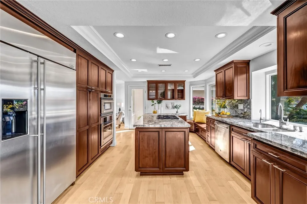 70 Fairlake Irvine, CA 92614