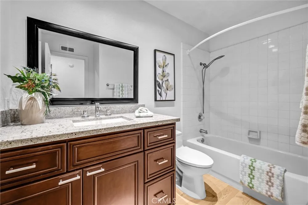 70 Fairlake Irvine, CA 92614