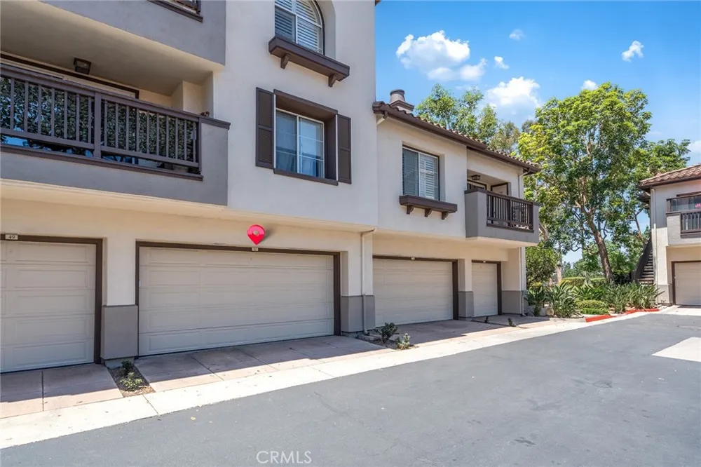 2960 Champion #904 Tustin, CA 92782