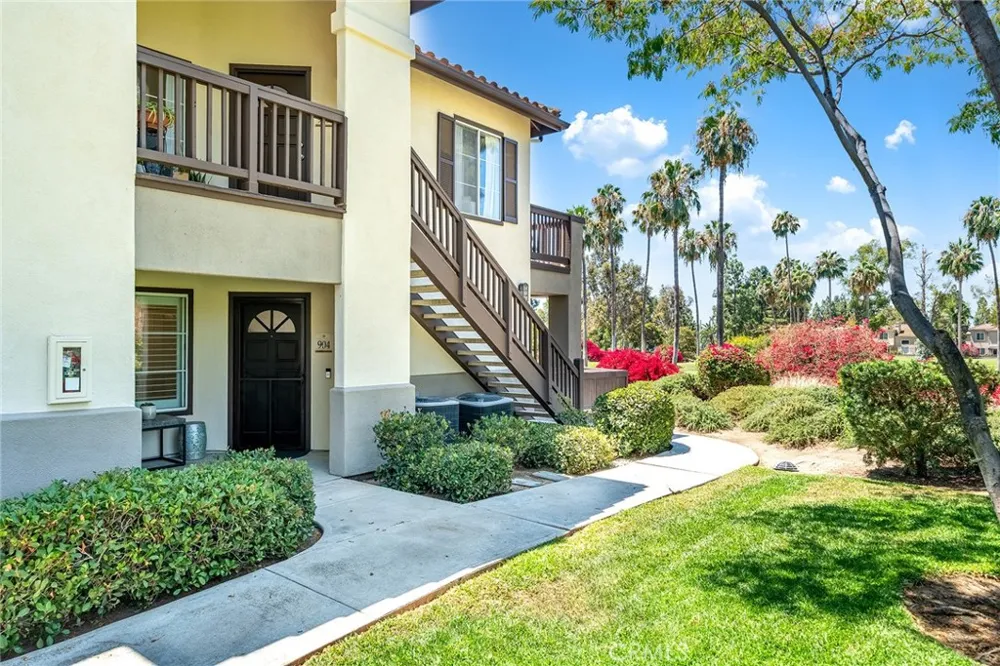 2960 Champion #904 Tustin, CA 92782