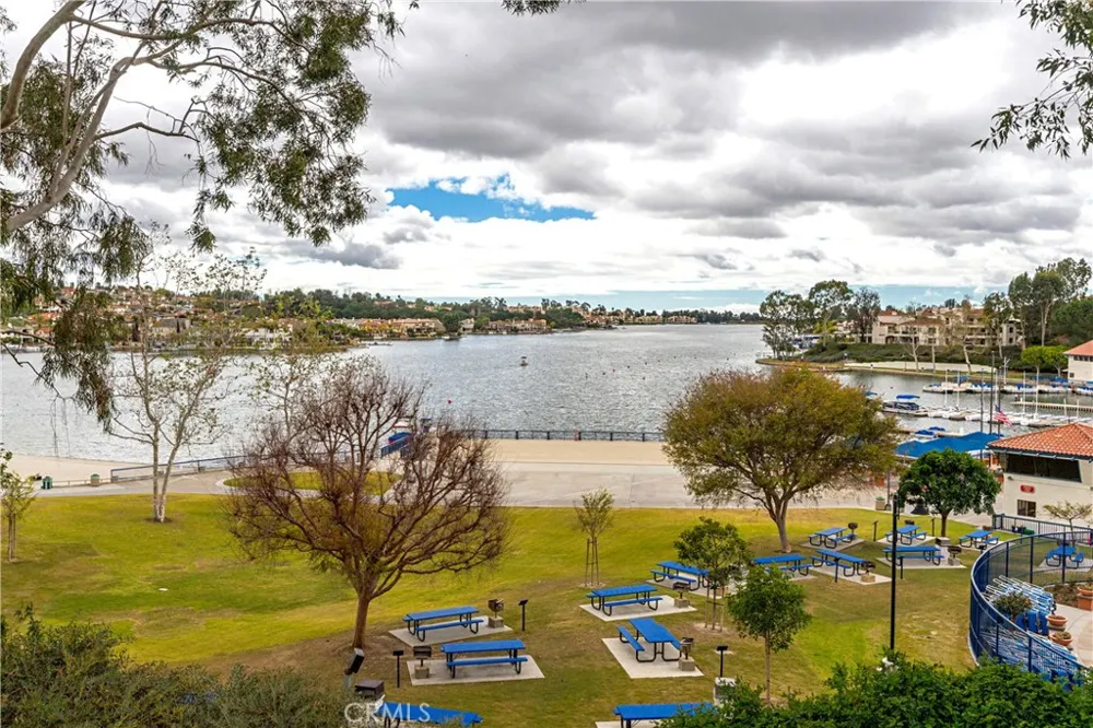 21605 Fernbrook Mission Viejo, CA 92692