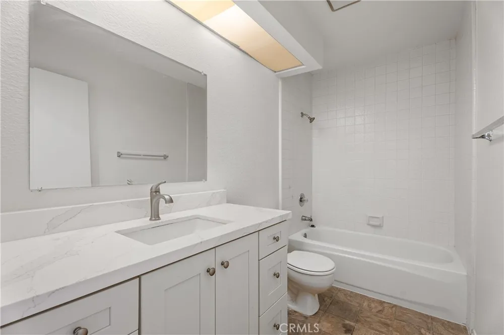 21605 Fernbrook Mission Viejo, CA 92692