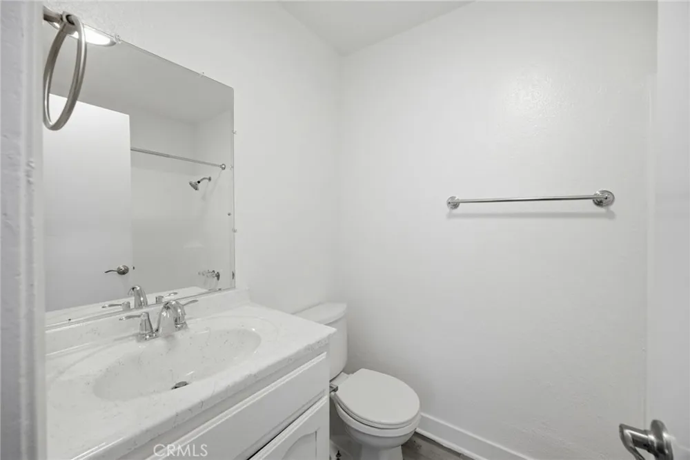 14542 Saticoy Van Nuys, CA 91405
