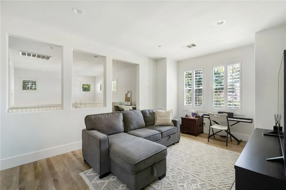 24 Thorp Spring Ladera Ranch, CA 92694
