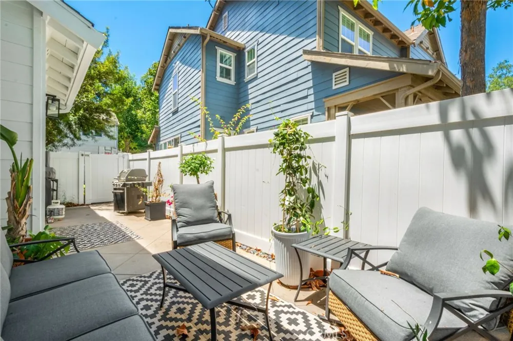 24 Thorp Spring Ladera Ranch, CA 92694