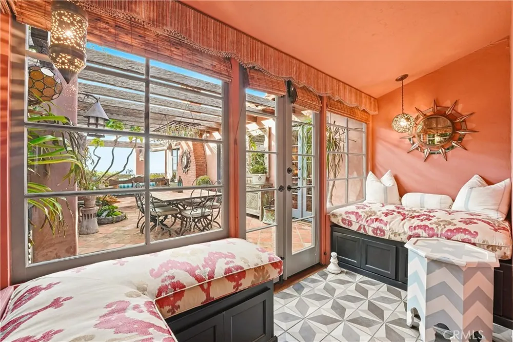 260 High Laguna Beach, CA 92651