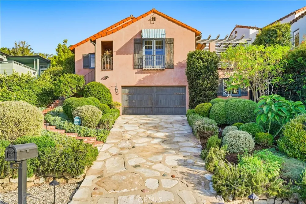 260 High Laguna Beach, CA 92651