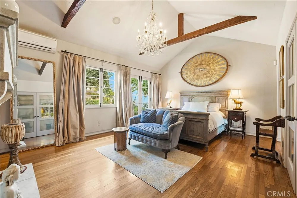 260 High Laguna Beach, CA 92651