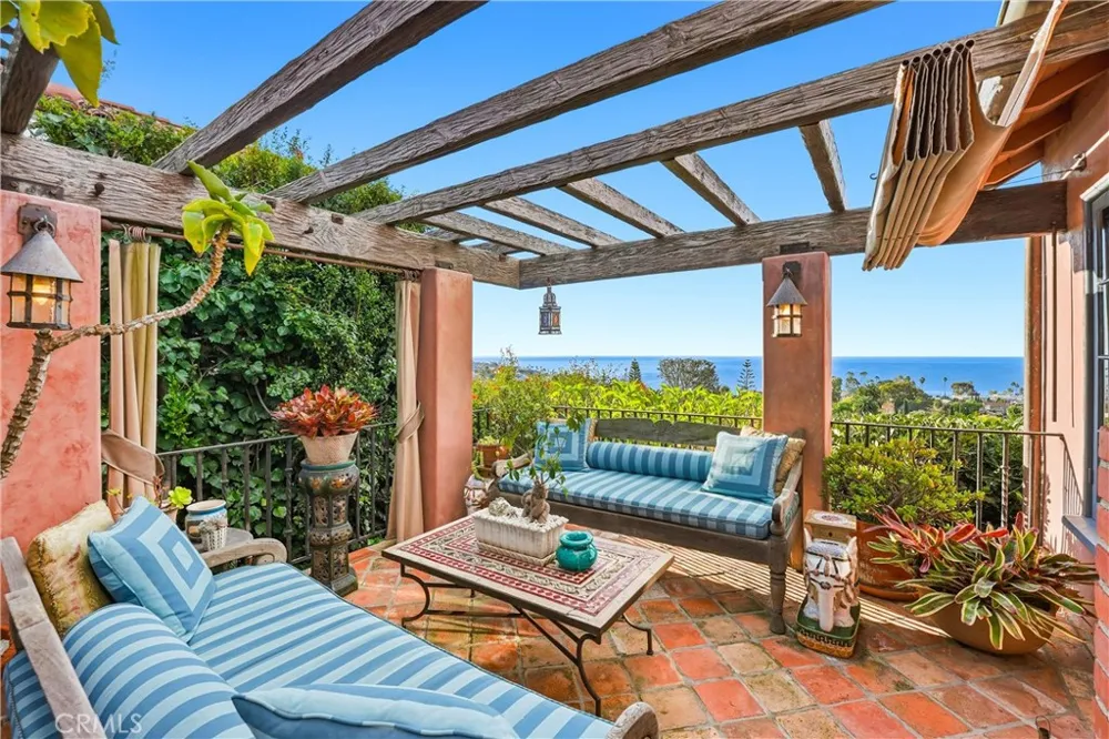 260 High Laguna Beach, CA 92651