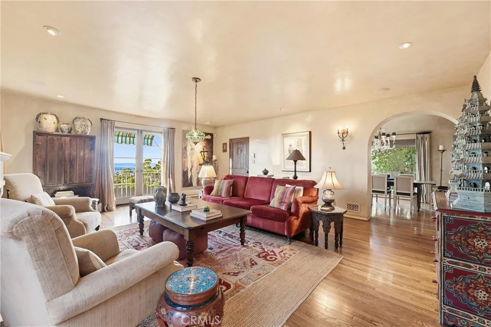 260 High Laguna Beach, CA 92651