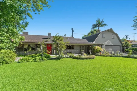 919 W Sharon