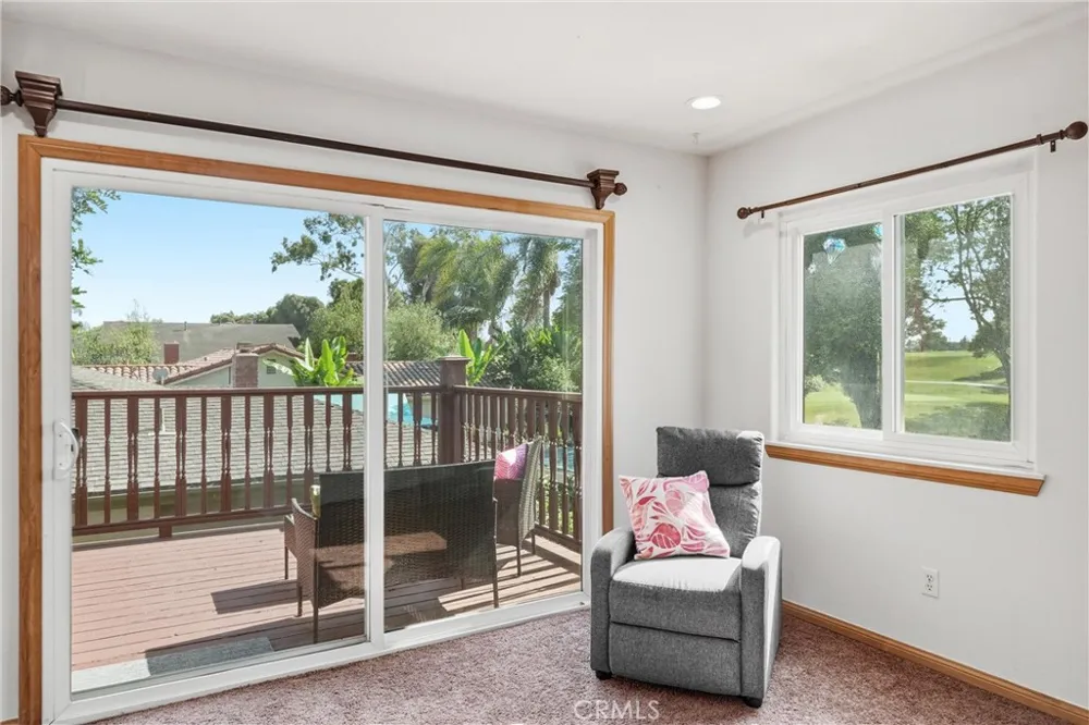 5872 Meadowbrook Drive Huntington Beach, CA 92649