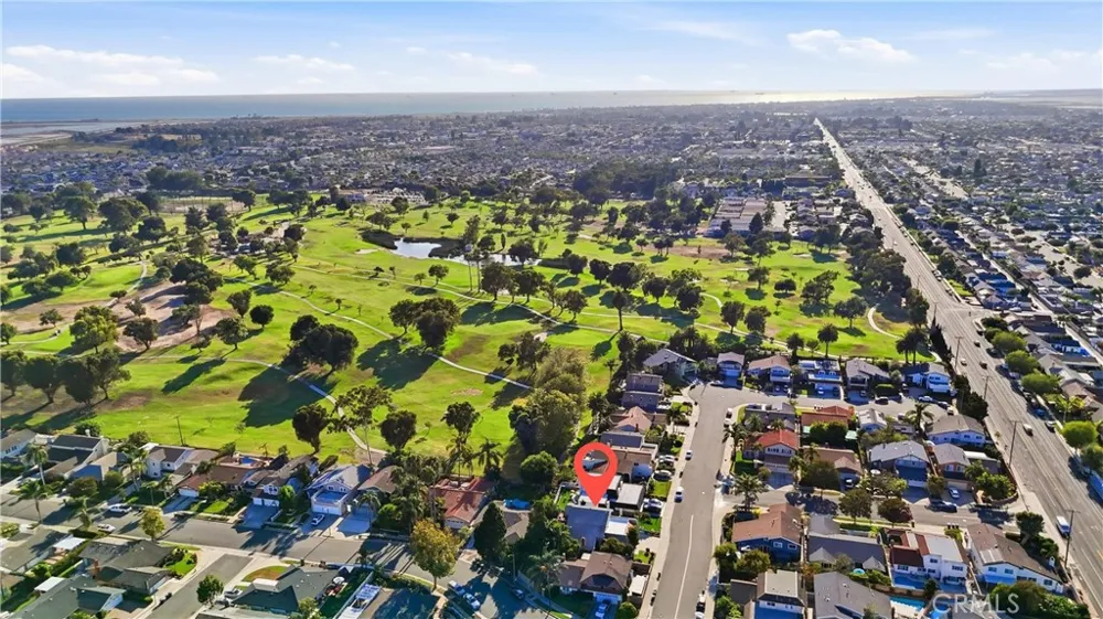 5872 Meadowbrook Drive Huntington Beach, CA 92649