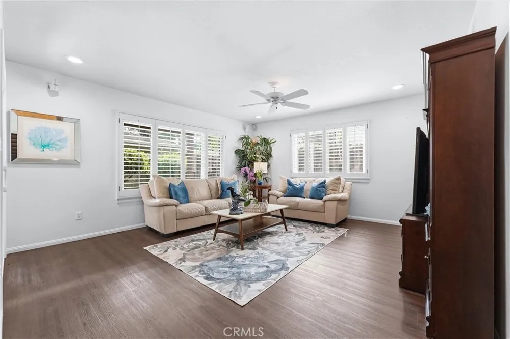 5872 Meadowbrook Drive Huntington Beach, CA 92649