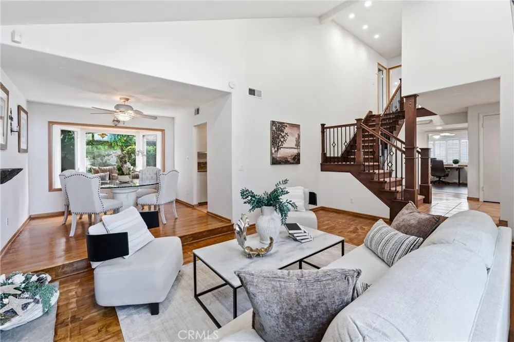 5872 Meadowbrook Drive Huntington Beach, CA 92649