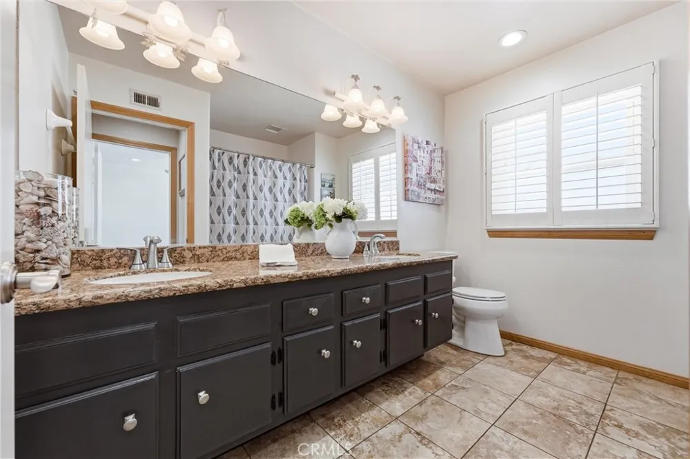 5872 Meadowbrook Drive Huntington Beach, CA 92649