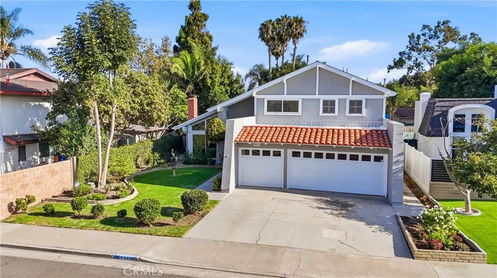 5872 Meadowbrook Drive Huntington Beach, CA 92649