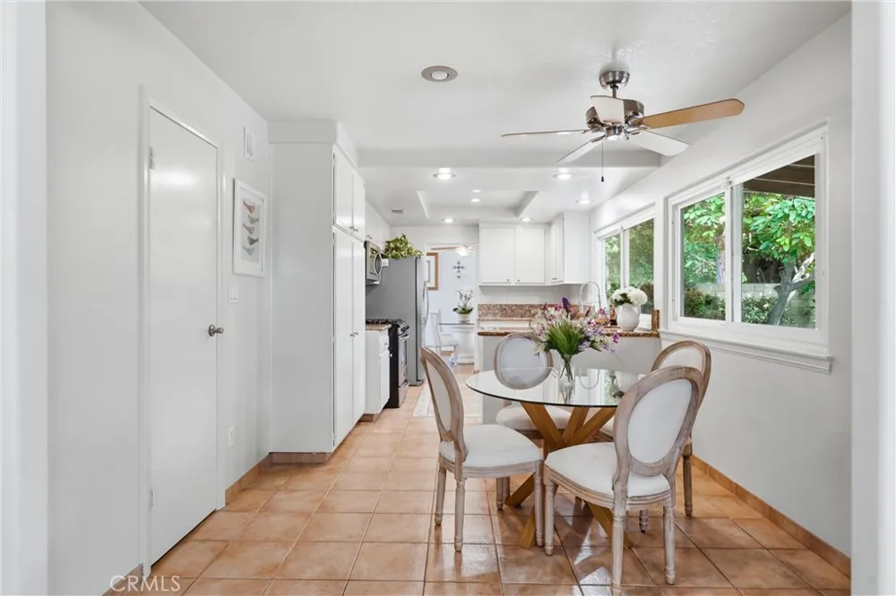 5872 Meadowbrook Drive Huntington Beach, CA 92649